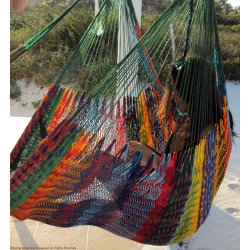 Mehrfarbige Hngesitze aus grossem Netzgewebe